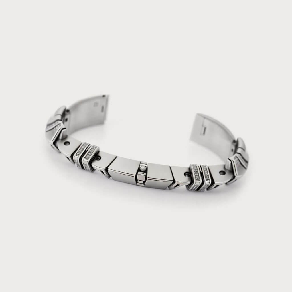 Silver Black Wire Bracelet with two-tone wire design