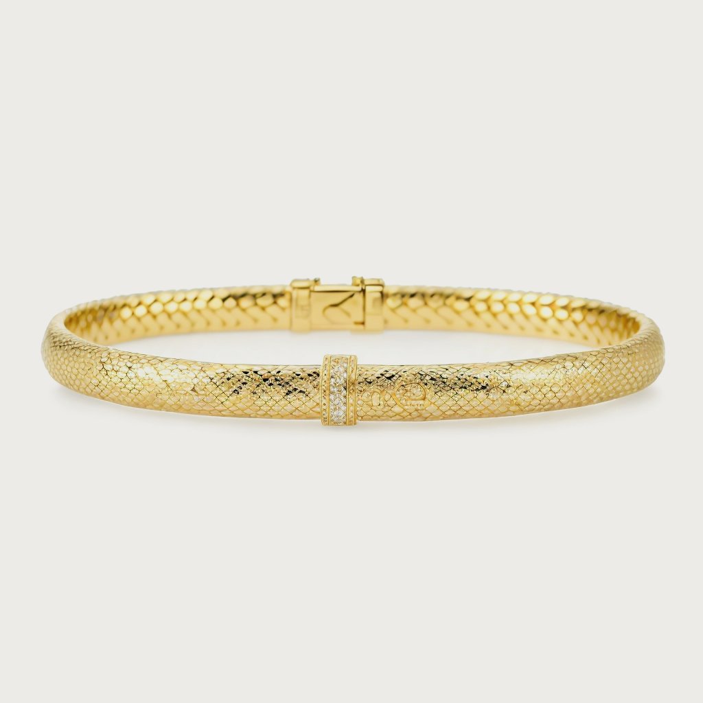 Vintage Link Bracelet with classic interlocking chain-link design